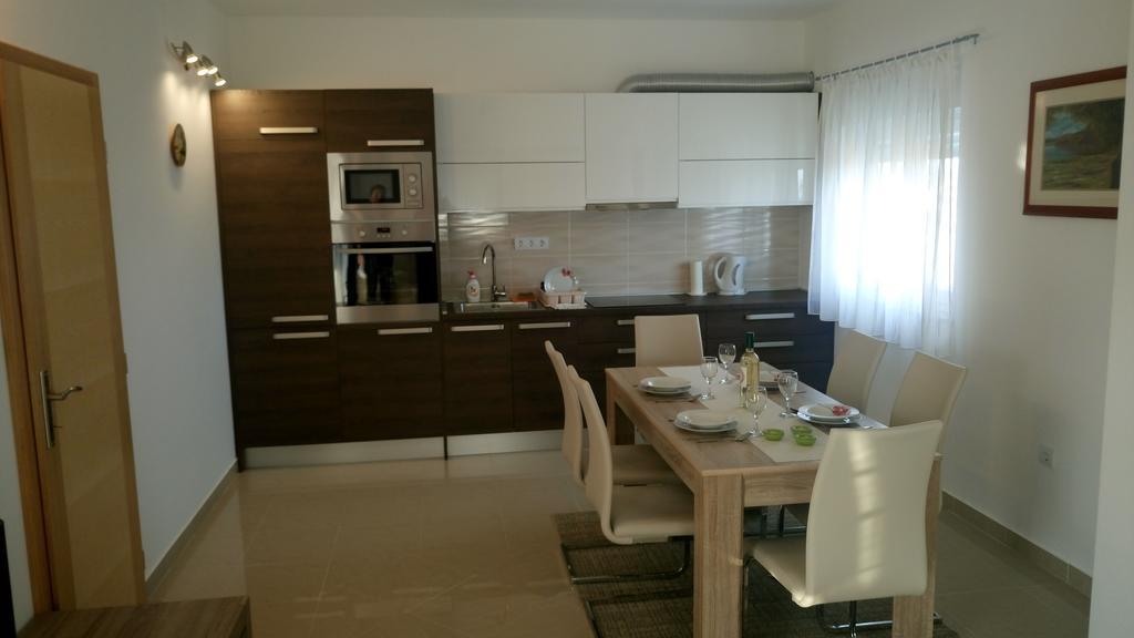 פריבלאקה Apartments Vladimir מראה חיצוני תמונה