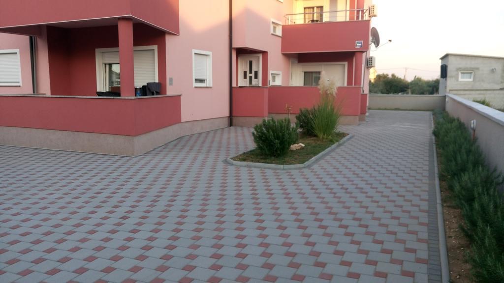 פריבלאקה Apartments Vladimir מראה חיצוני תמונה